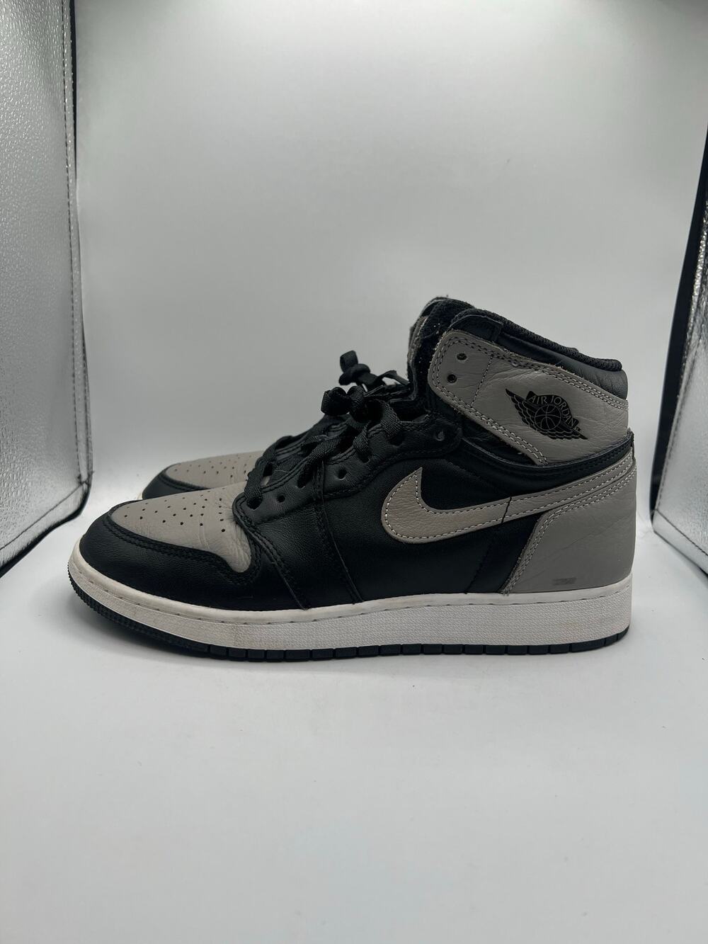 Air Jordan 1 Retro High OG GS “Shadow” 2018 size 7y/8.5womens